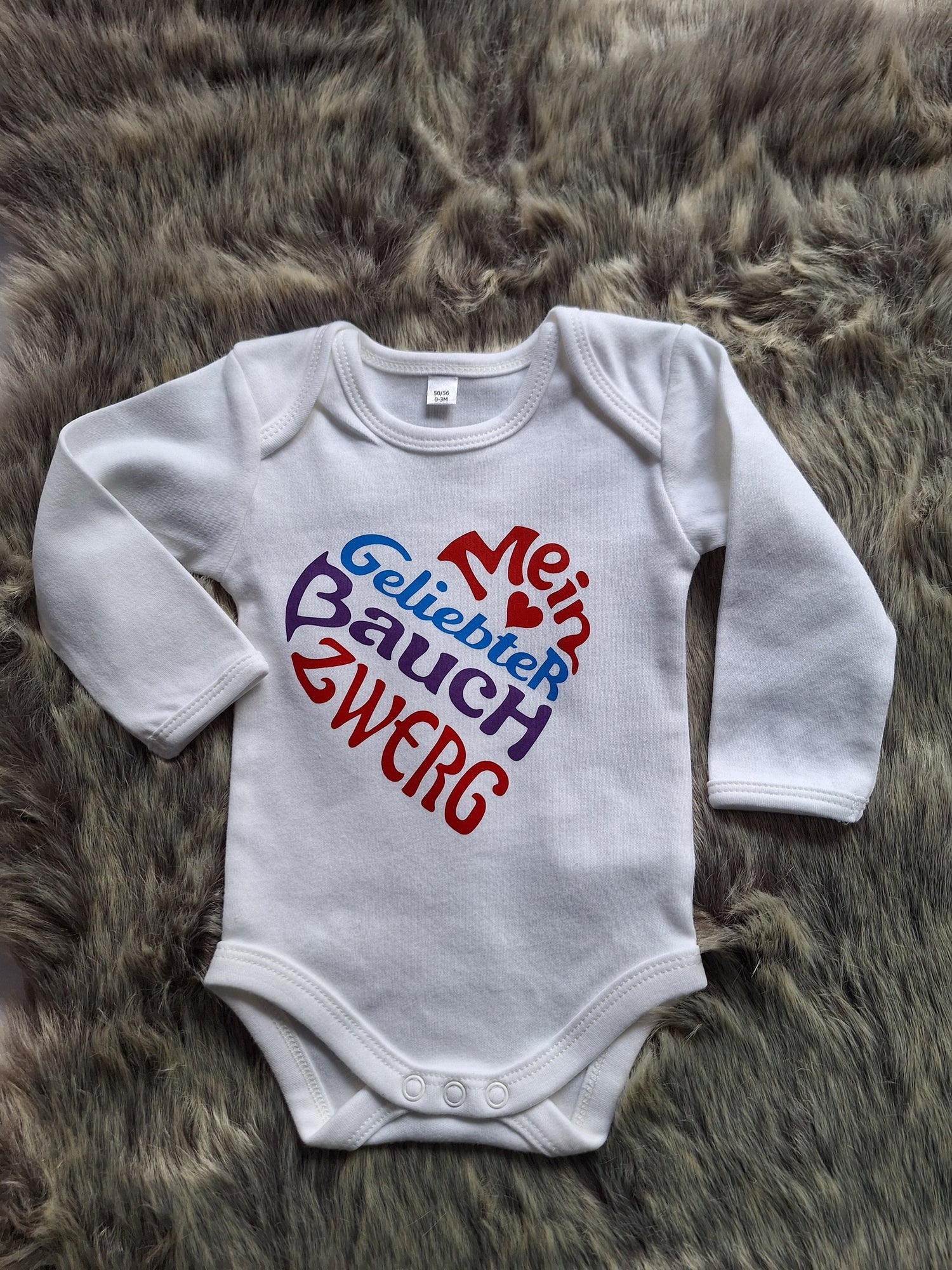 Individuell bedruckte & bestickte Textilien – mit Liebe gemacht 🎨🧵✨