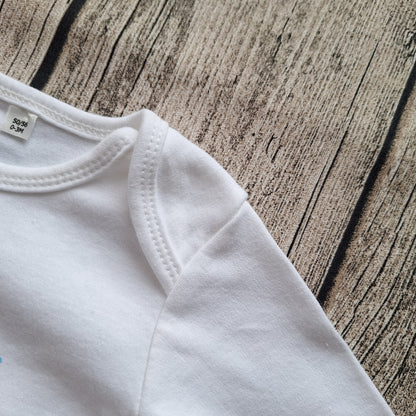 Babybody – "Sehe ich aus wie ein braver Junge?" 🐮